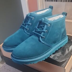 NIB UGG Men's M / 3236 Nuemel US 10 Chukka Suede Boots NEW NAVY 💙💚